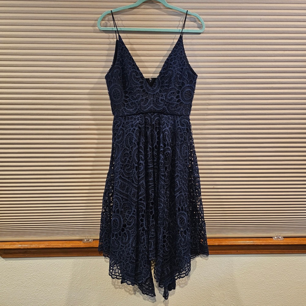 Nicholas Navy Blue Lace Handkerchief Hem Dress V-Neck Spaghetti Strap Size 4